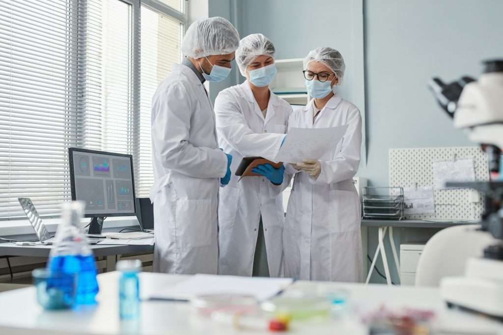 Scientists working in team in the laboratory